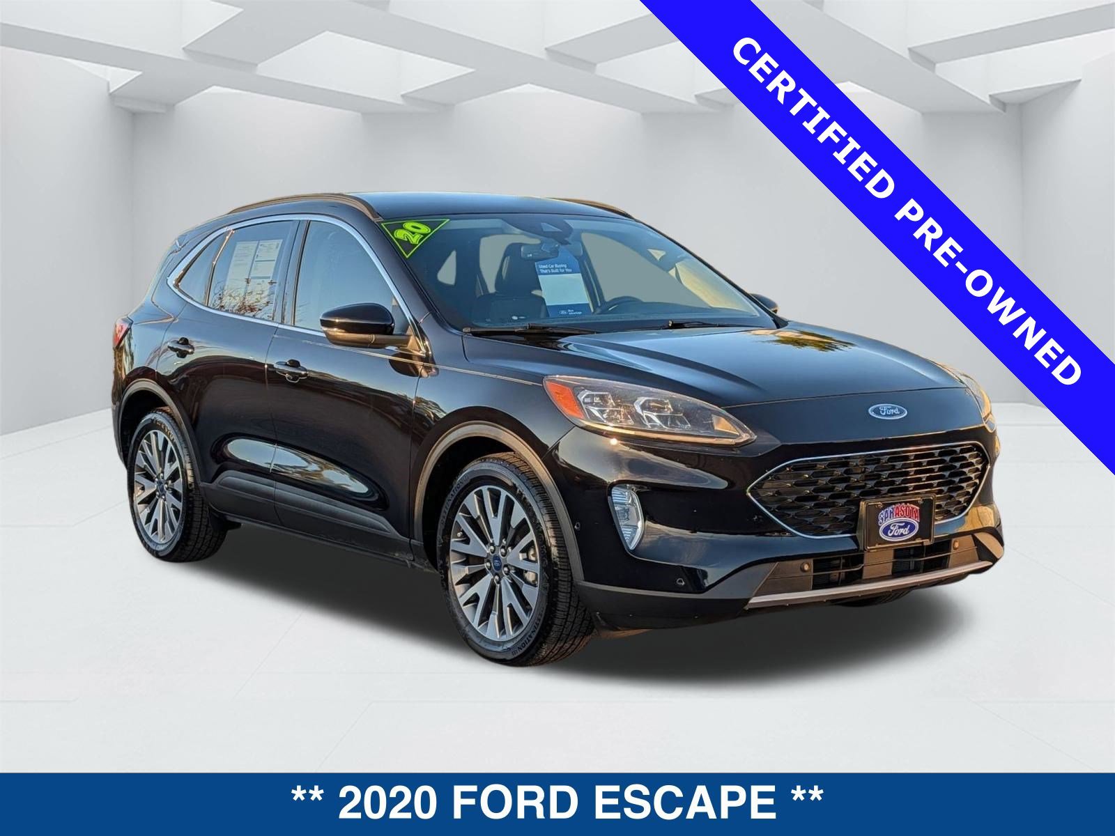 Used 2020 Ford Escape Titanium video 2
