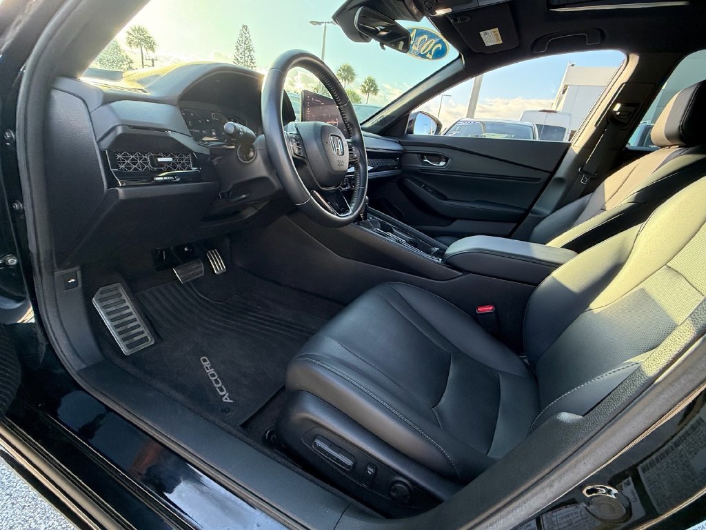 Used 2024 Honda Accord Sport image 11