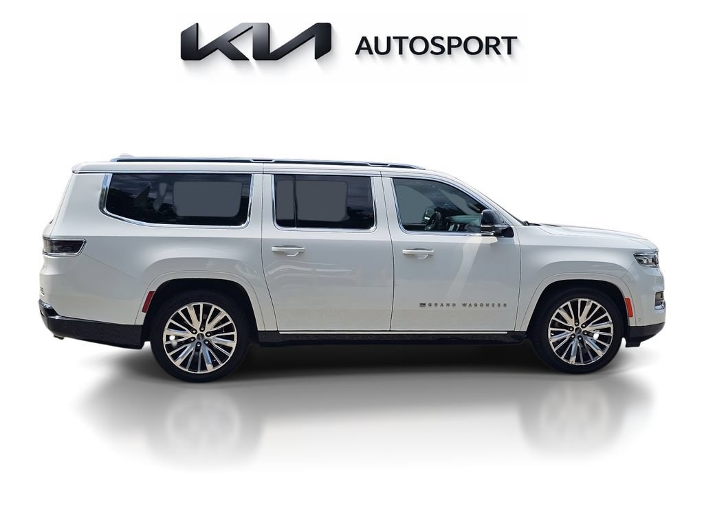 Used 2023 Jeep Grand Wagoneer L Series III AWD/4WD image 7