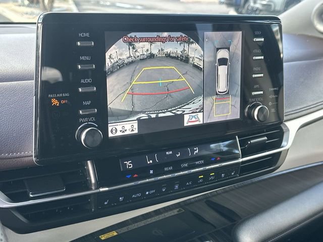Used 2022 Toyota Sienna Platinum image 15