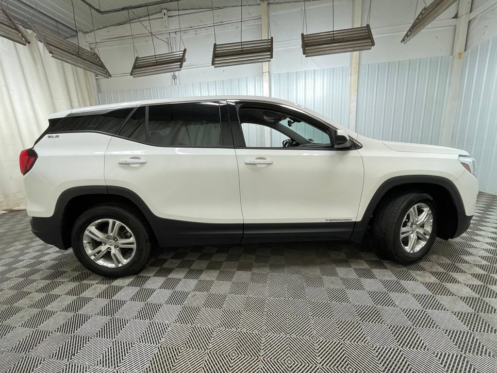 Used 2019 GMC Terrain SLE FWD image 16
