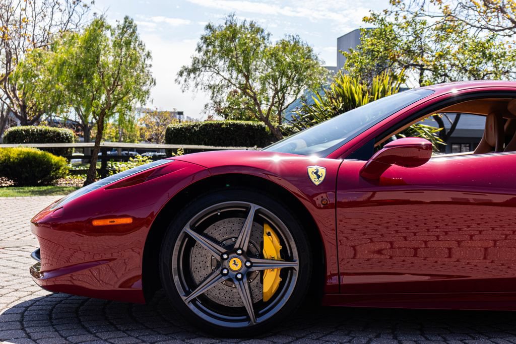 Used 2013 Ferrari 458 Italia Coupe RWD image 26