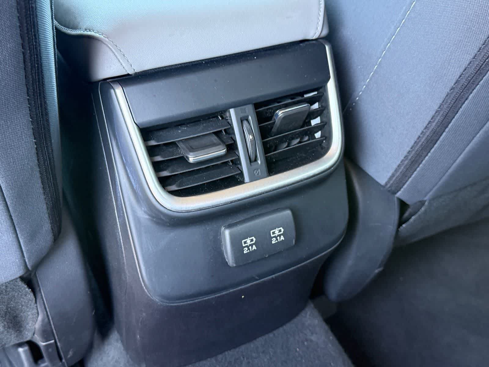 Used 2022 Subaru Outback Premium AWD/4WD image 29