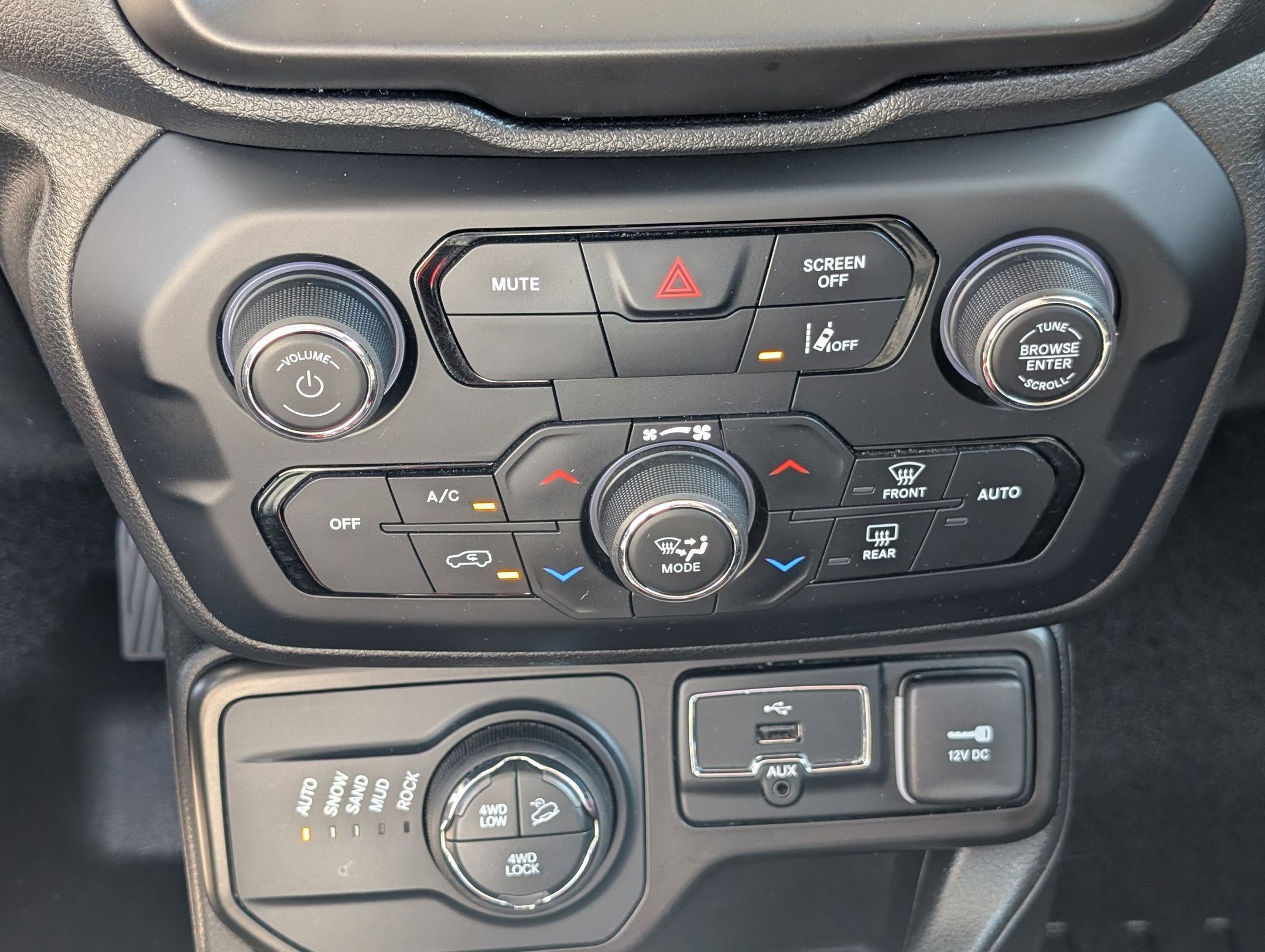 Used 2021 Jeep Renegade Trailhawk AWD/4WD image 21