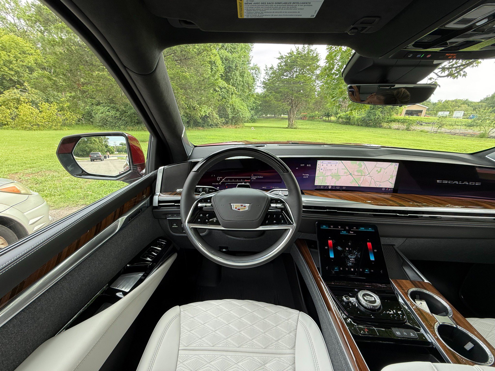 Used 2025 Cadillac Escalade Sport Platinum w/ LPO, Floor Liner Package AWD/4WD image 31