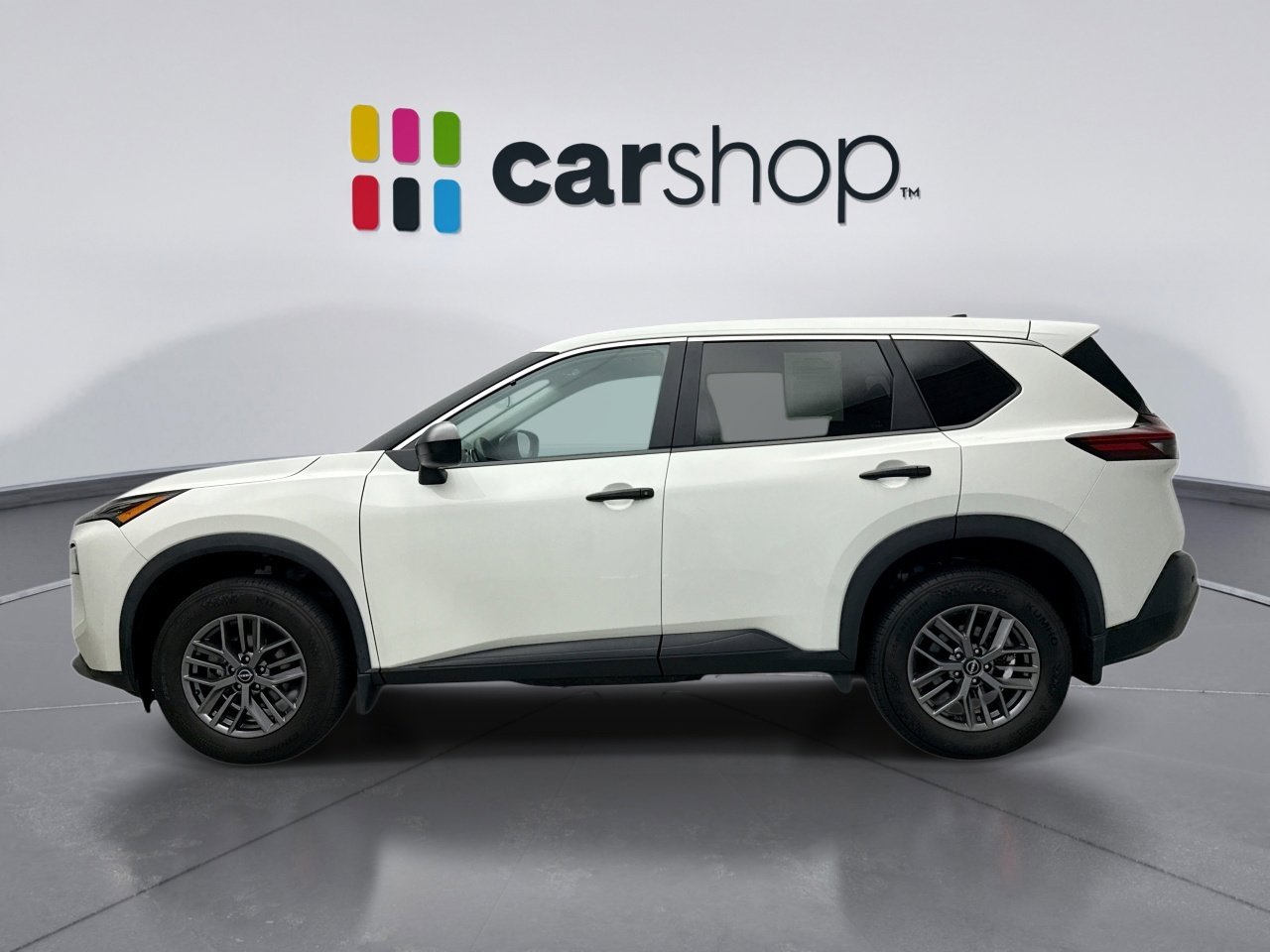 Used 2023 Nissan Rogue S AWD/4WD image 2