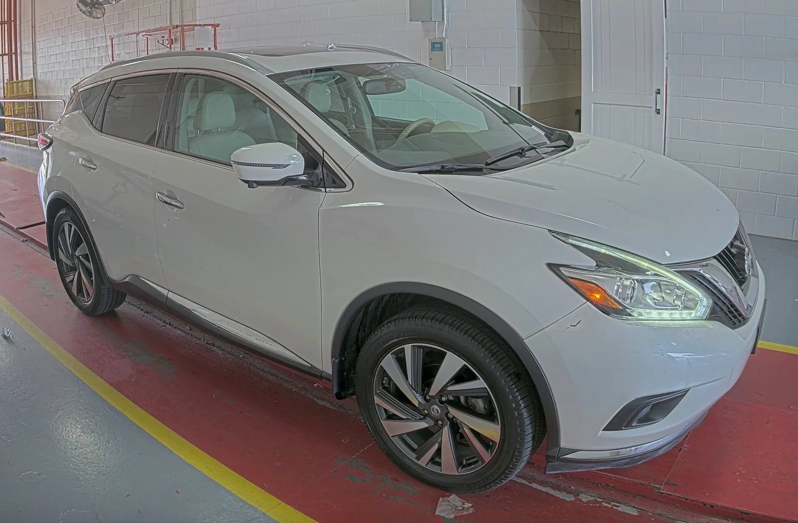 Used 2017 Nissan Murano Platinum w/ Platinum Technology Package FWD image 6