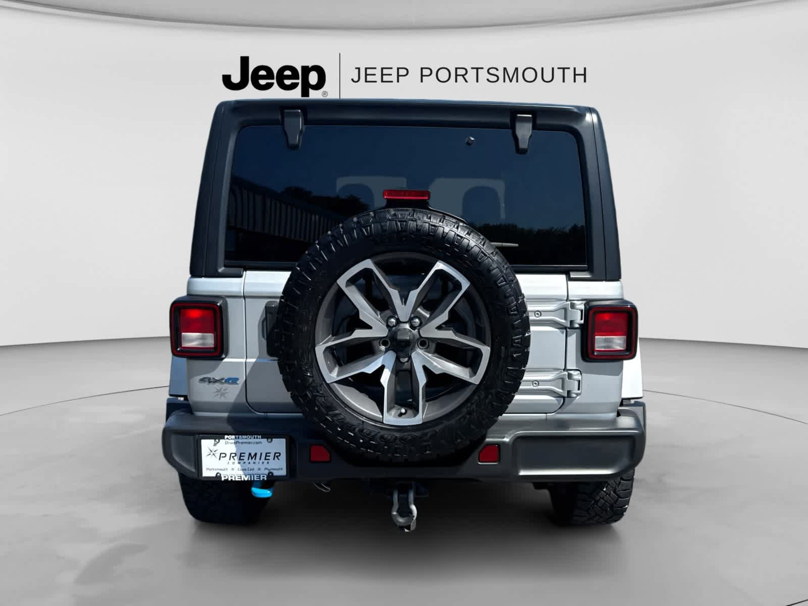 Used 2024 Jeep Wrangler Unlimited AWD/4WD image 4