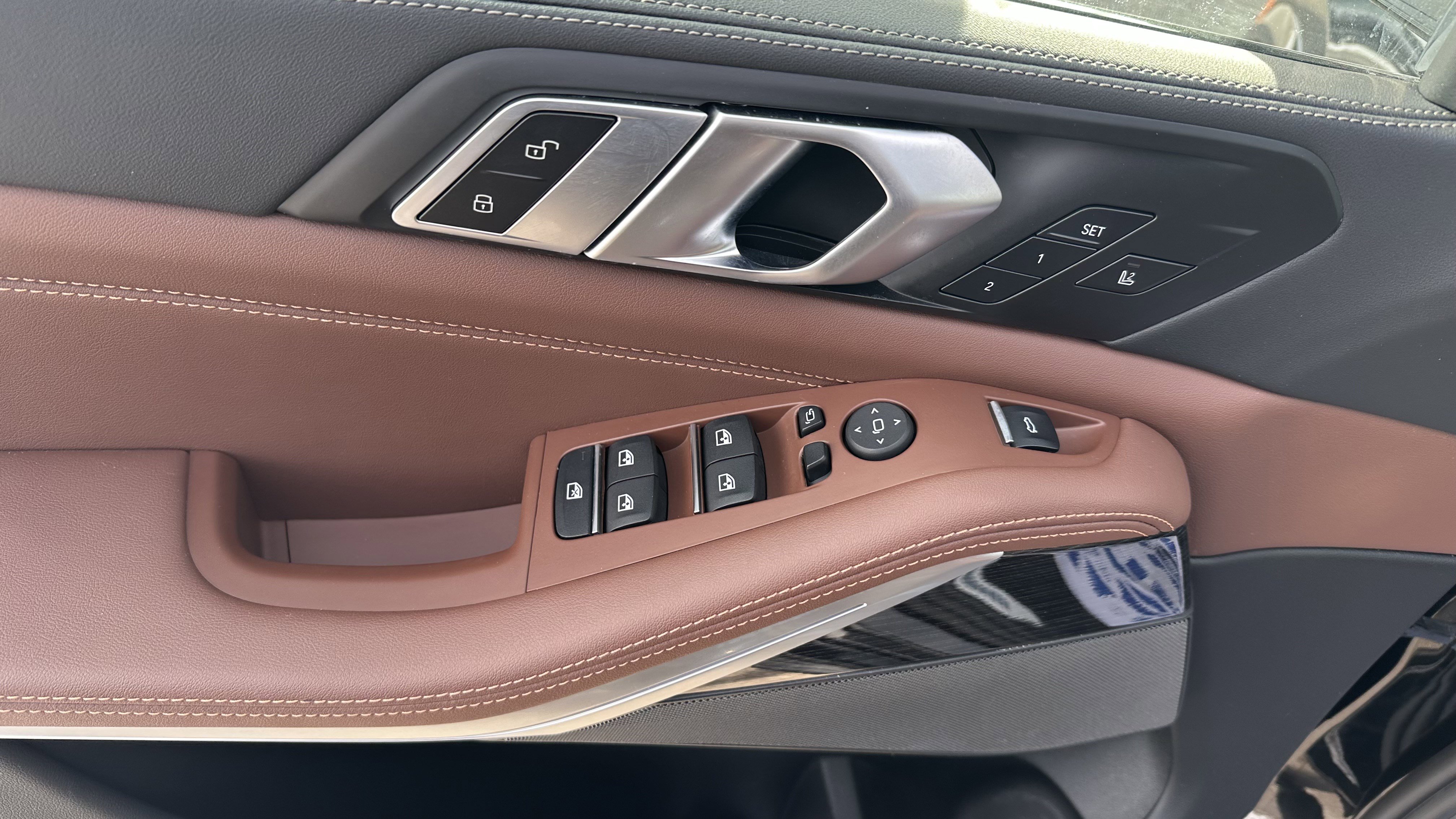 Certified 2025 BMW X5 M60i image 17