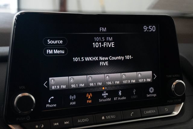 Used 2023 Nissan Rogue SV w/ SV Premium B Package FWD image 10
