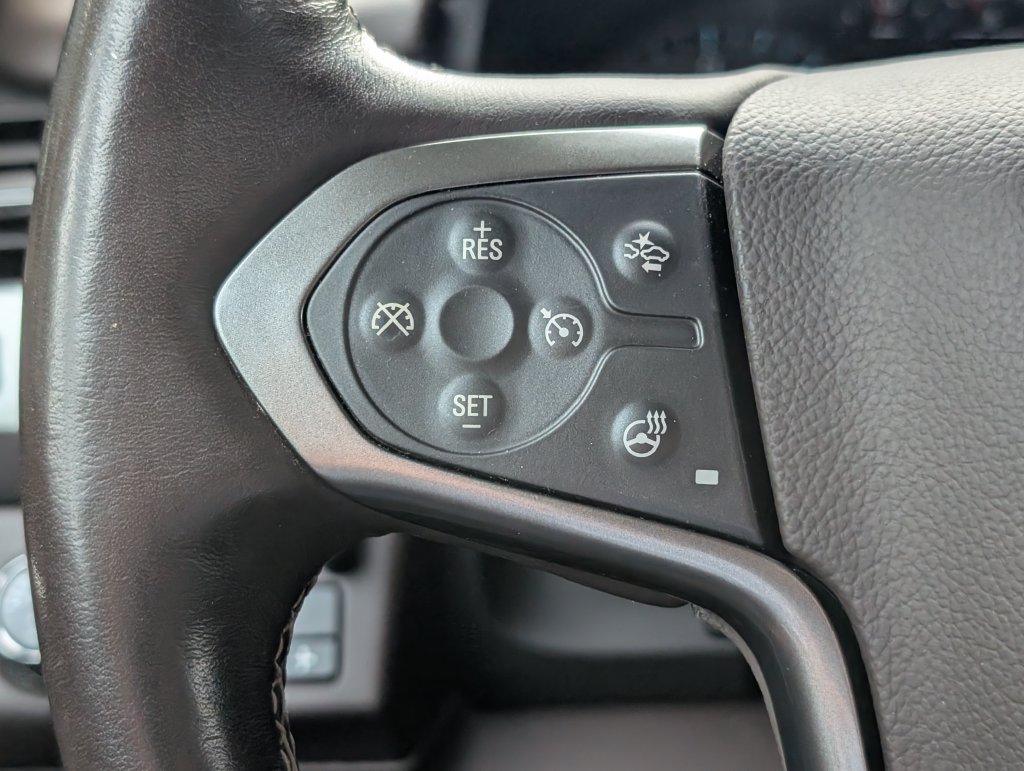 Used 2018 Chevrolet Tahoe Premier AWD/4WD image 31