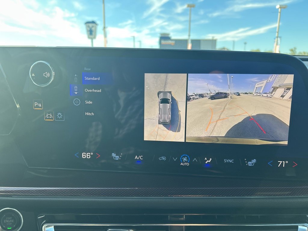 Used 2025 Chevrolet Traverse Z71 w/ Enhanced Driving Package image 29