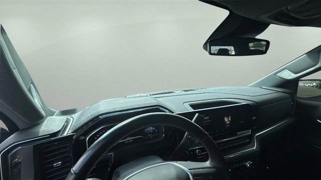 Used 2022 GMC Sierra 1500 SLT w/ X31 Off-Road Package image 8