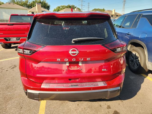 Used 2024 Nissan Rogue SL FWD image 4
