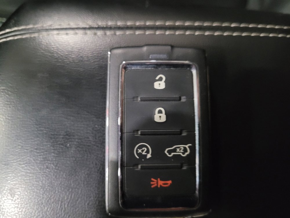 Used 2022 Jeep Grand Cherokee L Laredo w/ Luxury Tech Group I image 32