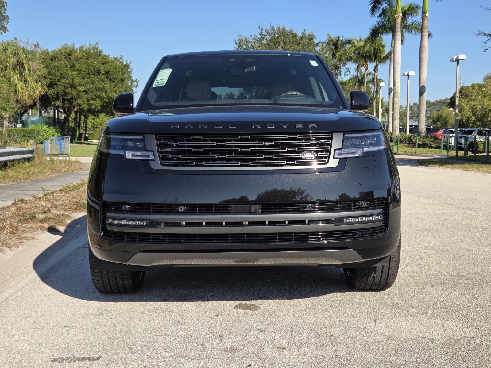 New 2025 Land Rover Range Rover SE image 8