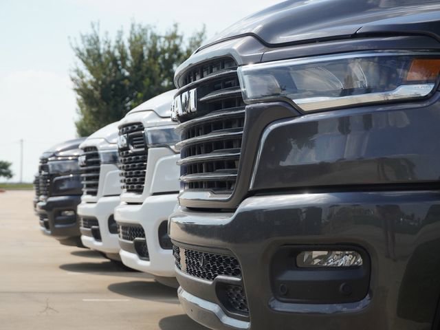 Used 2022 RAM 3500 Laramie image 34