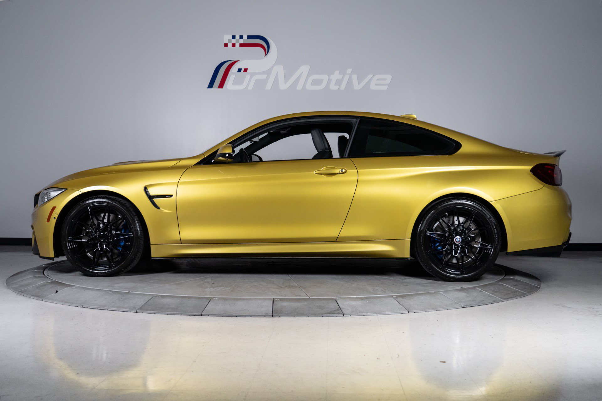 Used 2015 BMW M4 Coupe RWD image 2