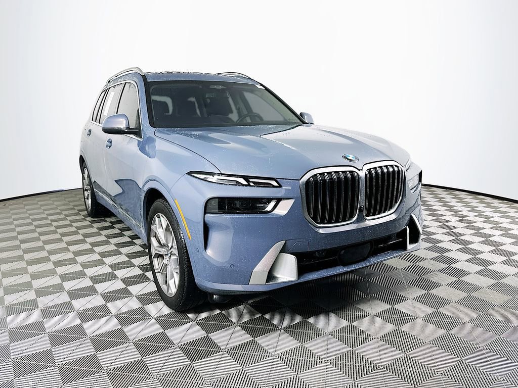 Used 2024 BMW X7 xDrive40i w/ Executive Package image 2
