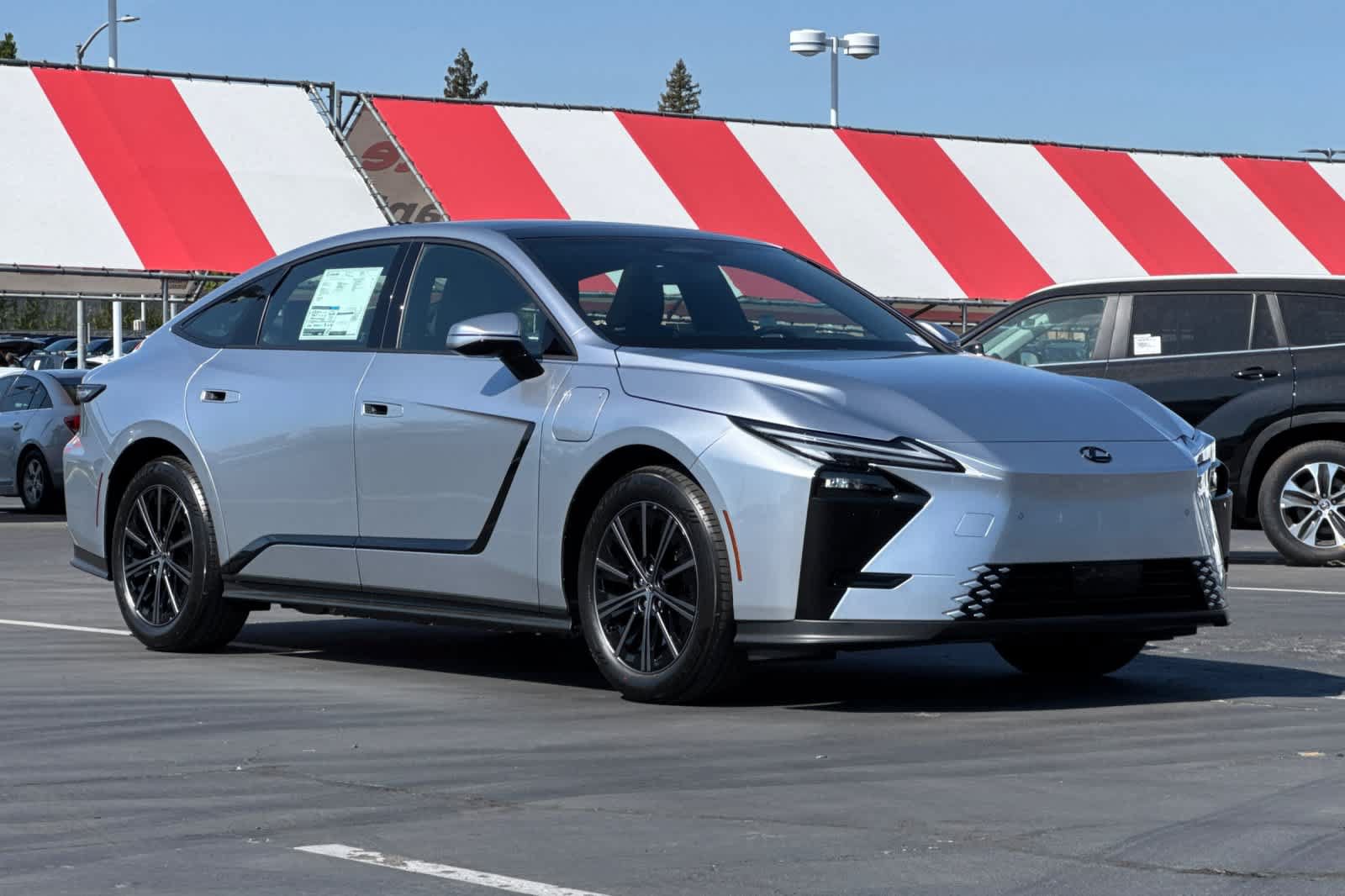 New 2026 Lexus ES 350e FWD image 5