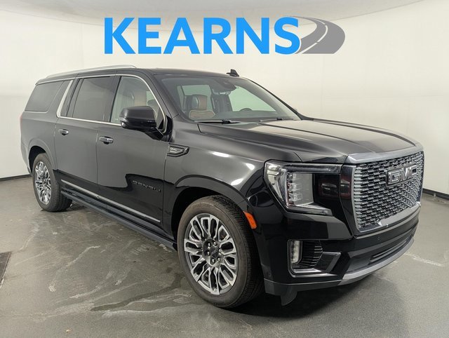 Used 2023 GMC Yukon XL Denali Ultimate image 1