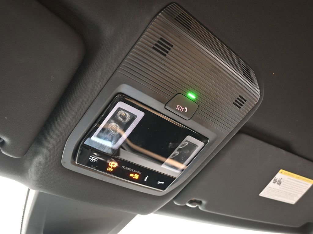 Used 2024 Volkswagen Atlas Cross Sport SE image 19