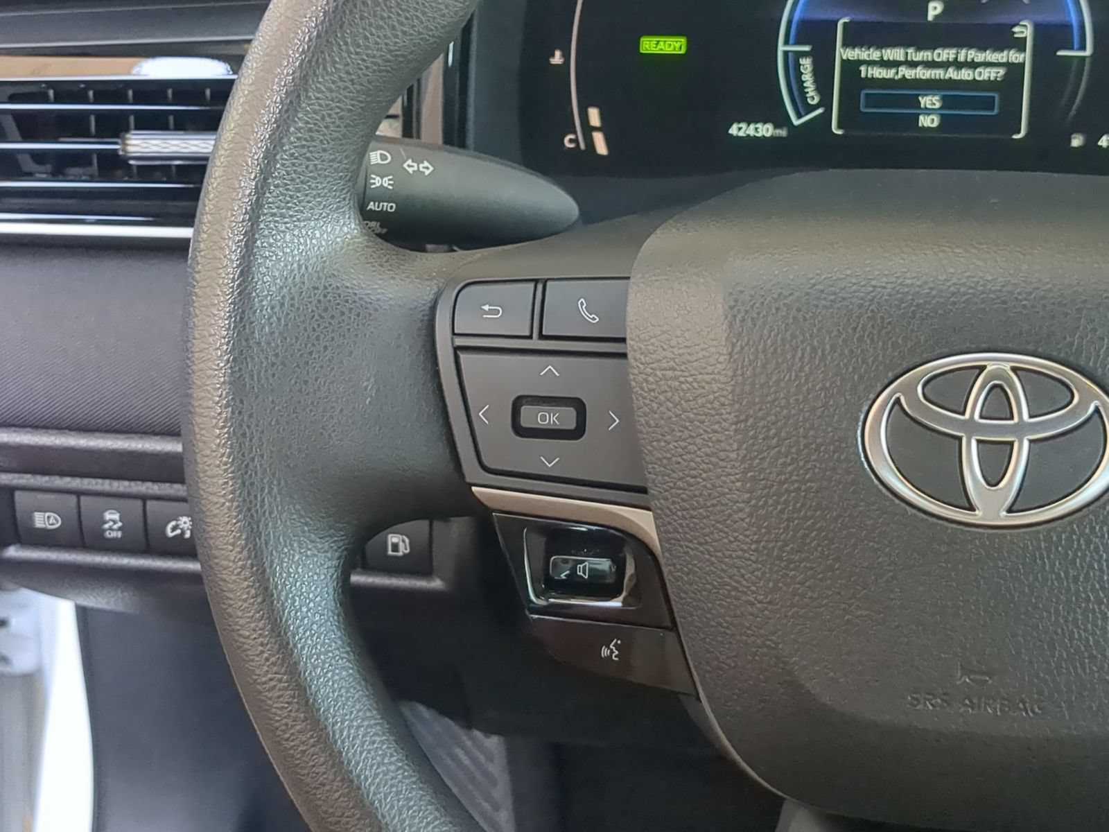 Used 2025 Toyota Camry LE FWD image 16