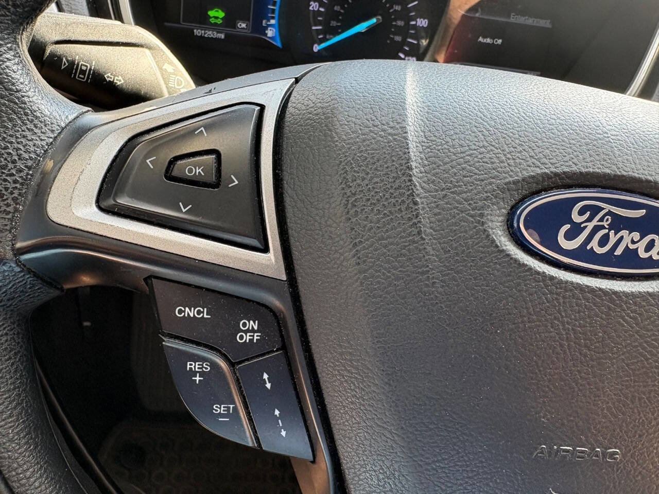 Used 2019 Ford Fusion SE image 18