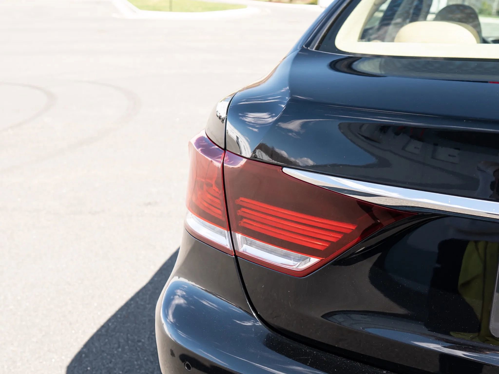Used 2016 Lexus LS 460 AWD w/ Comfort Package image 14