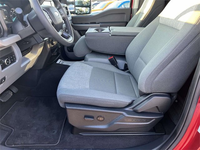 Certified 2025 Ford F350 XLT w/ FX4 Off-Road Package image 19