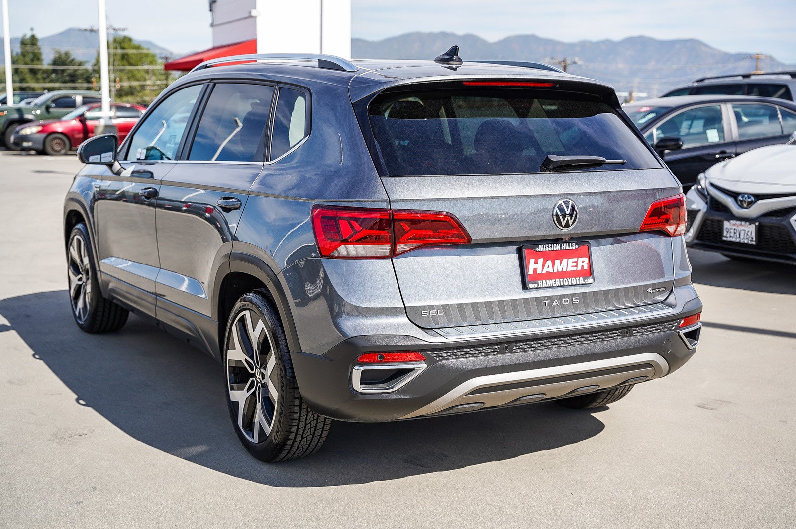 Used 2023 Volkswagen Taos SEL AWD/4WD image 9