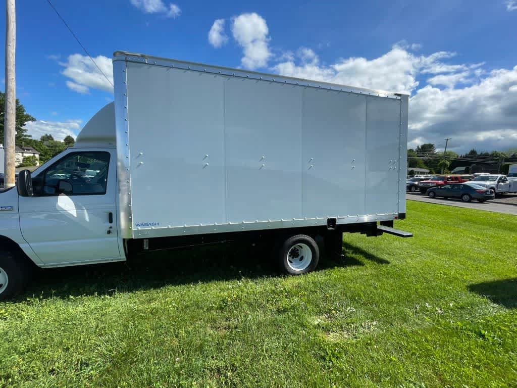 New 2024 Ford E-450 and Econoline 450 Super Duty w/ Power Windows & Locks Group RWD image 10