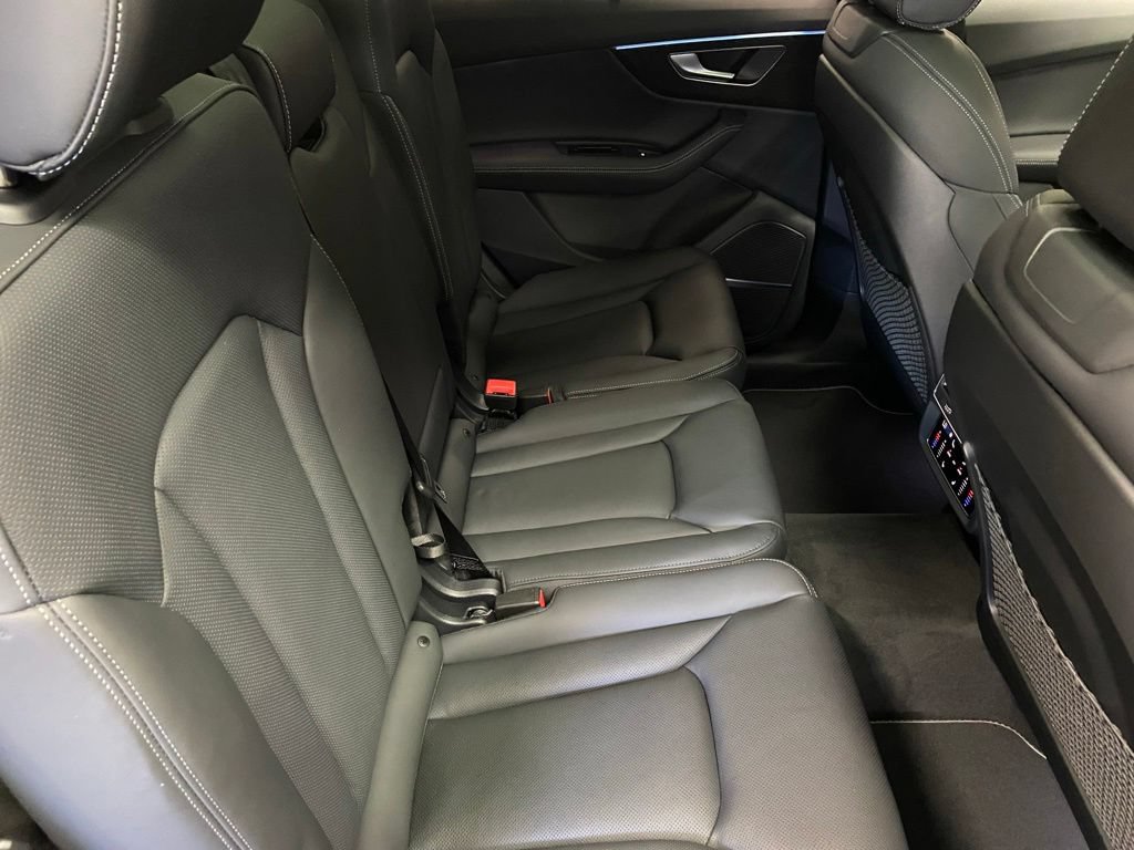 New 2026 Audi Q7 3.0T Prestige AWD/4WD image 7