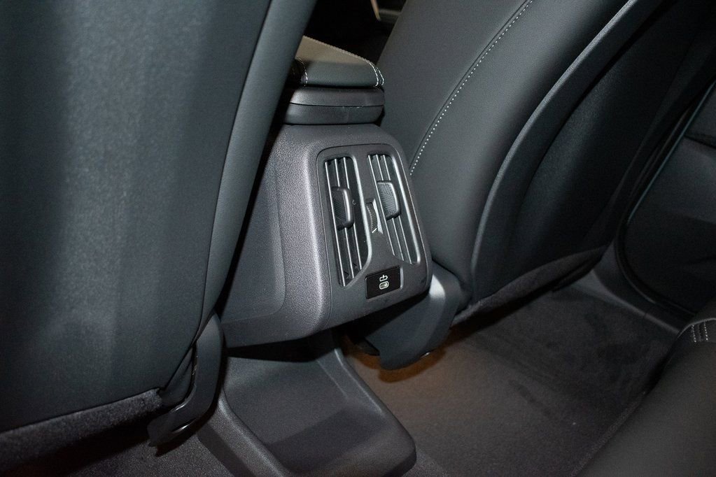 New 2026 BMW X1 xDrive28i w/ Convenience Package image 25