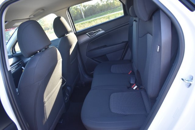 New 2027 Kia Sportage LX FWD image 17