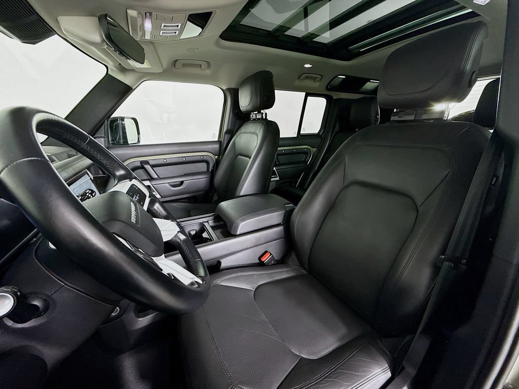 Certified 2023 Land Rover Defender 110 SE AWD/4WD image 5