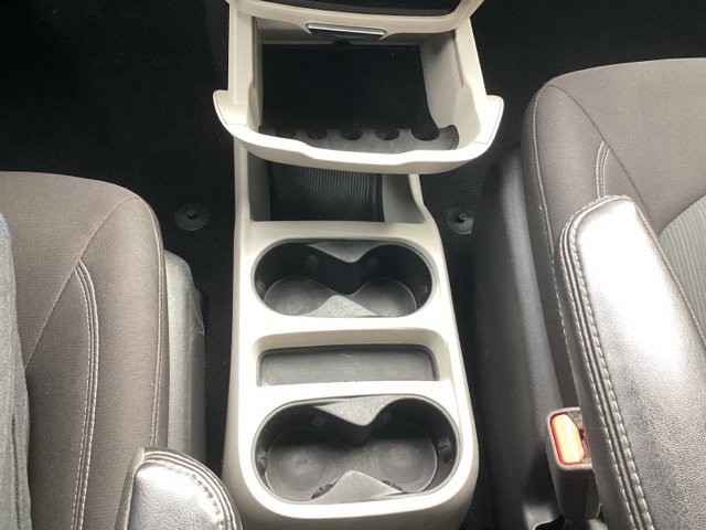 Used 2022 Chrysler Voyager LX image 24