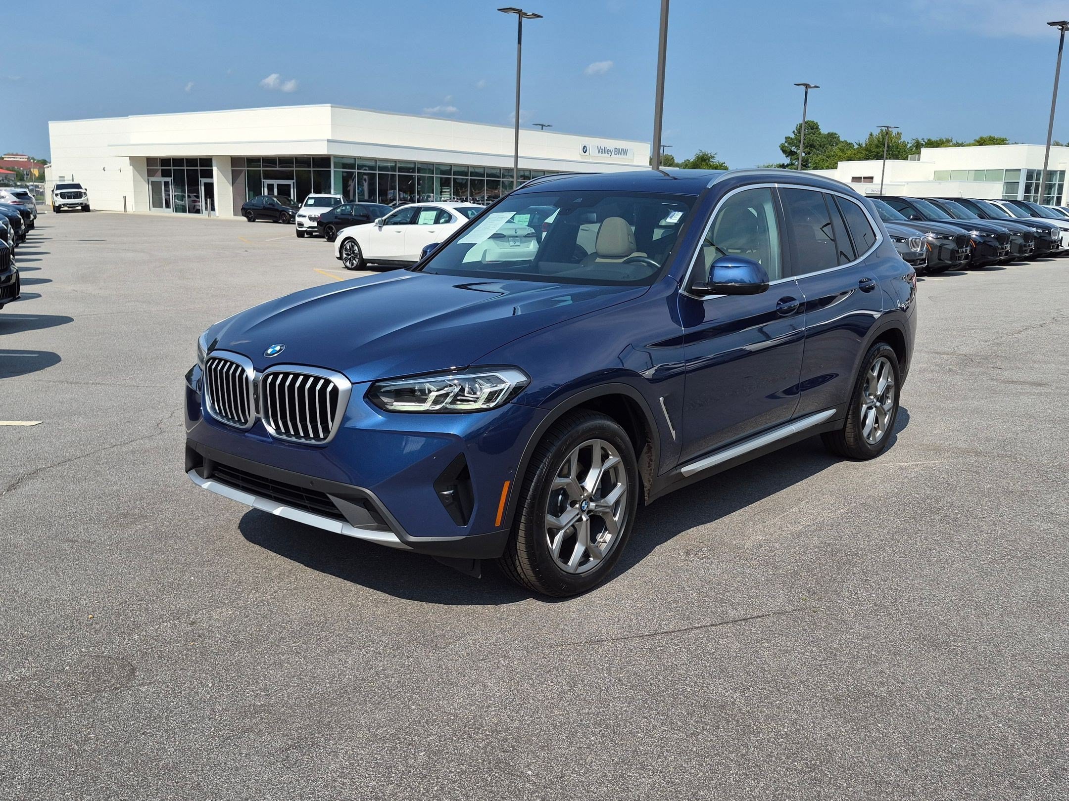 Certified 2023 BMW X3 sDrive30i w/ Premium Package RWD image 7