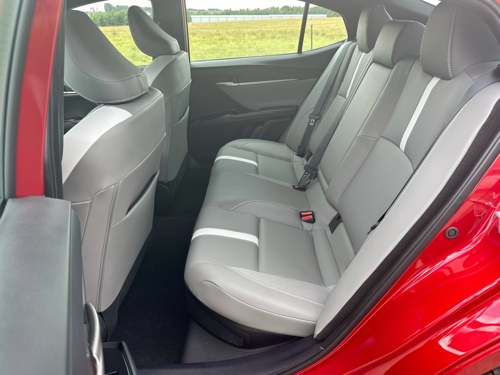 Used 2025 Toyota Camry SE w/ Convenience Package FWD image 21
