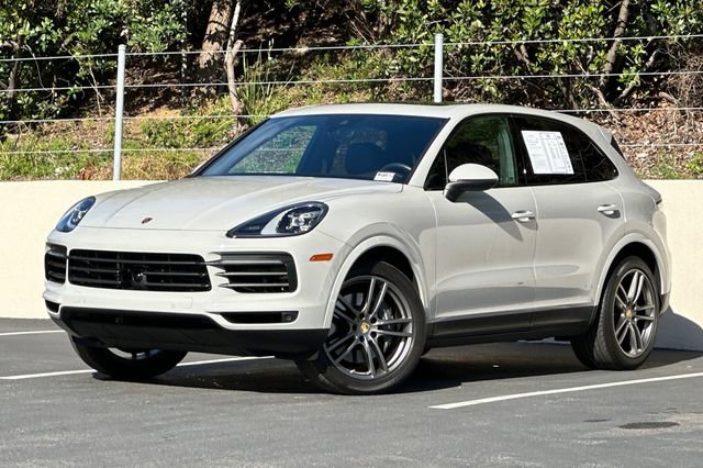 Used 2022 Porsche Cayenne Platinum Edition image 1