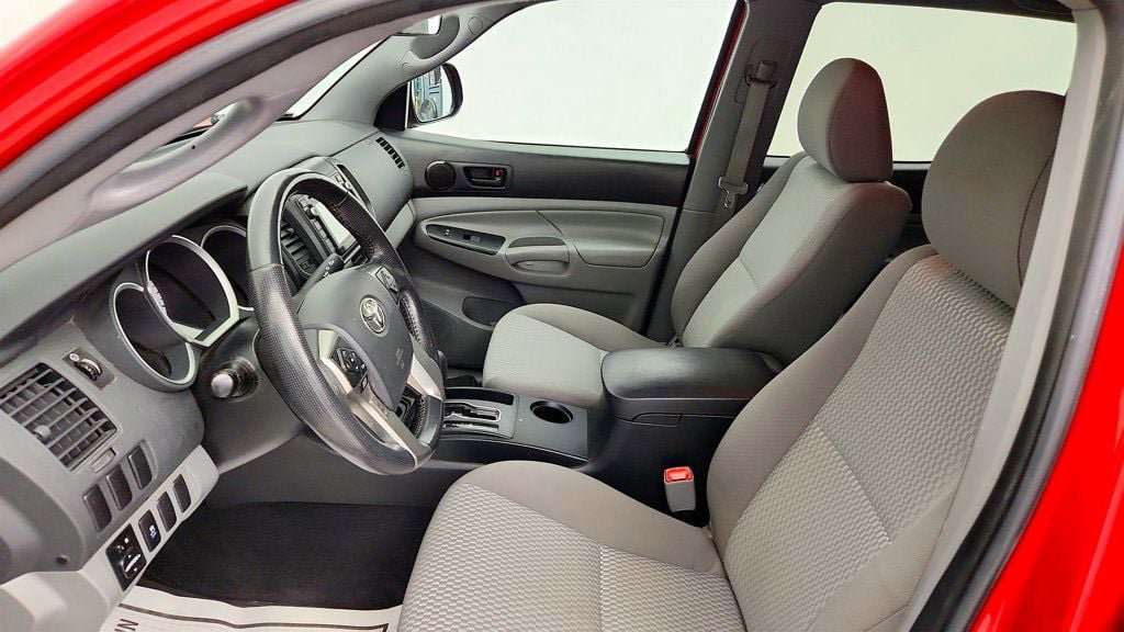 Used 2015 Toyota Tacoma 2WD Double Cab w/ Convenience Package image 18