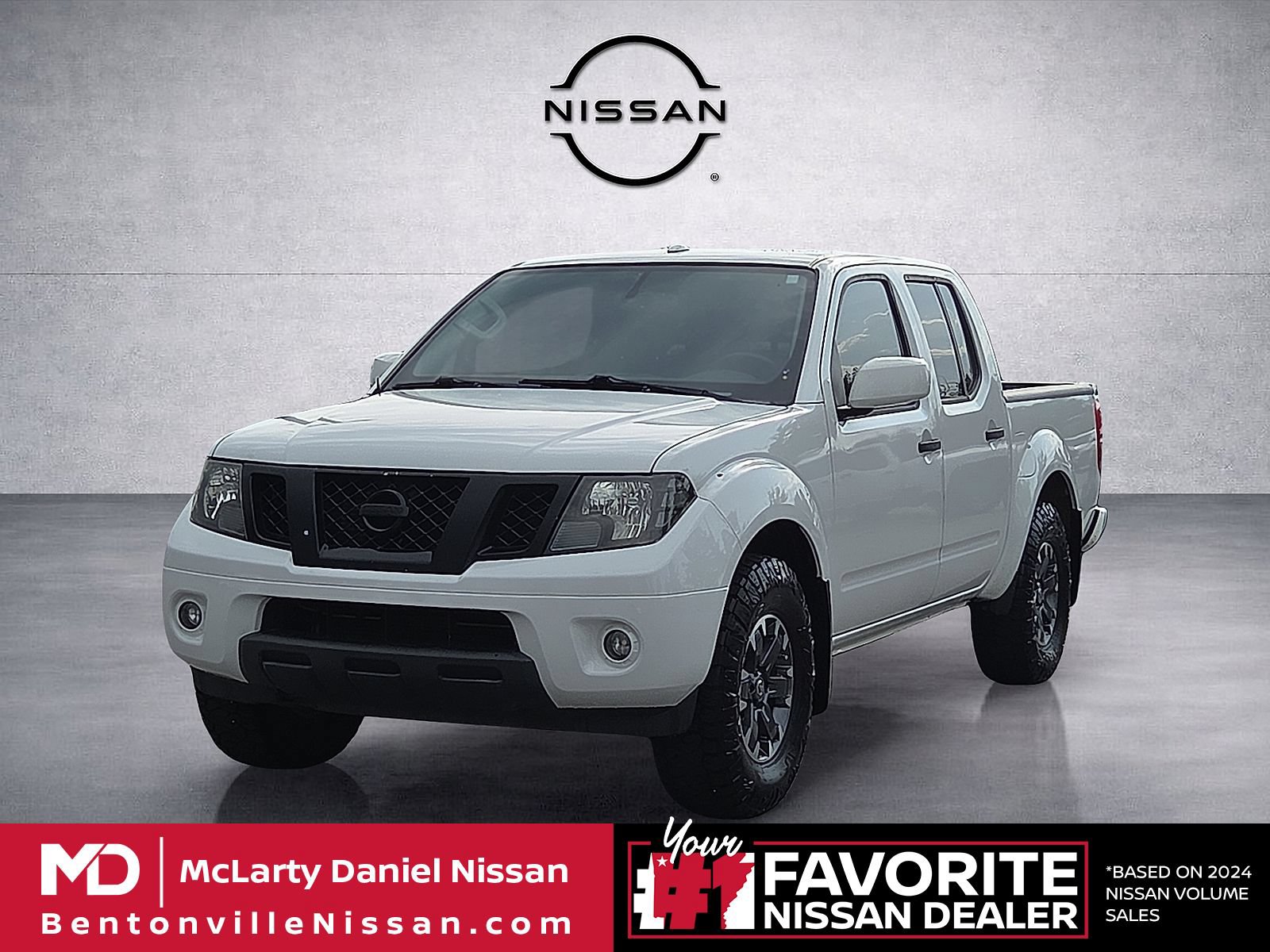Used 2018 Nissan Frontier PRO-4X AWD/4WD image 2
