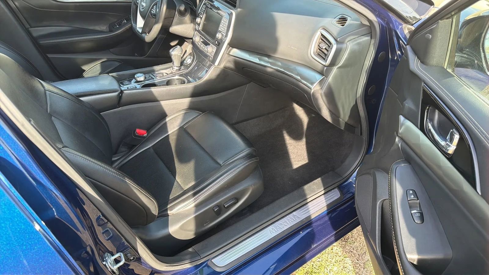 Used 2023 Nissan Maxima SV w/ Floor Mat Group image 29