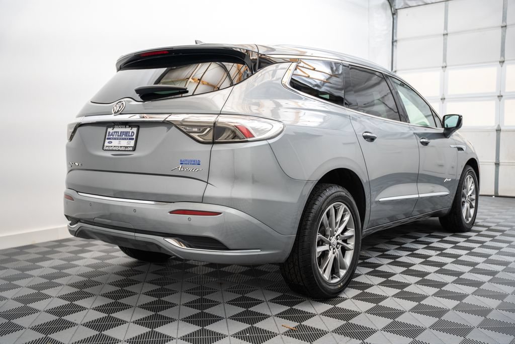 Used 2024 Buick Enclave Avenir w/ Avenir Technology Package AWD/4WD image 5
