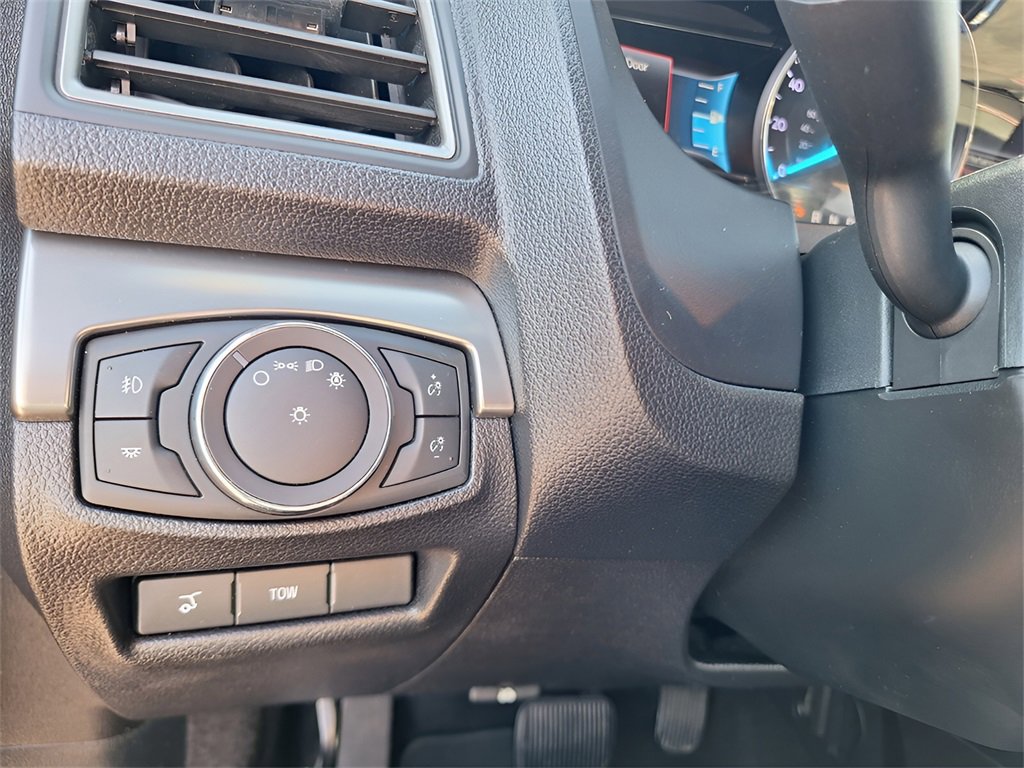 Used 2019 Ford Explorer XLT w/ Equipment Group 202A image 23