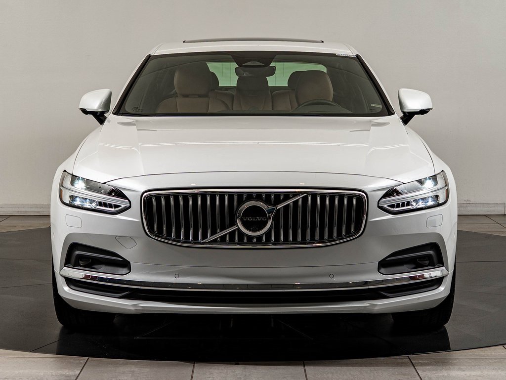 Used 2023 Volvo S90 B6 Ultimate w/ Lounge Package image 2