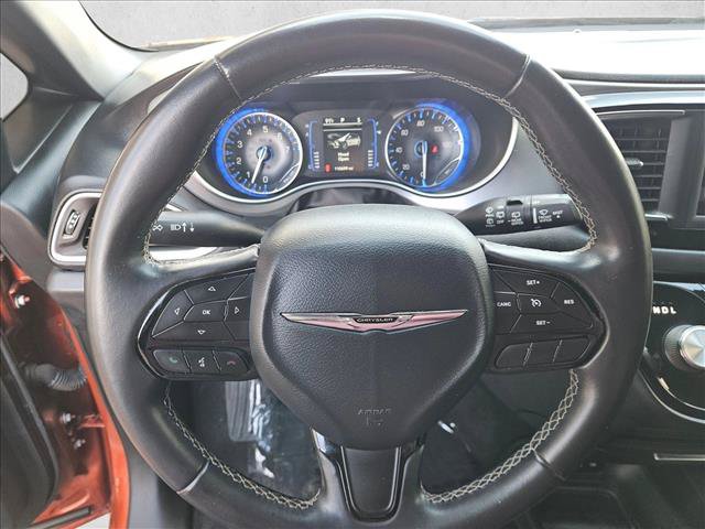 Used 2018 Chrysler Pacifica Touring Plus w/ S Appearance Package FWD image 12