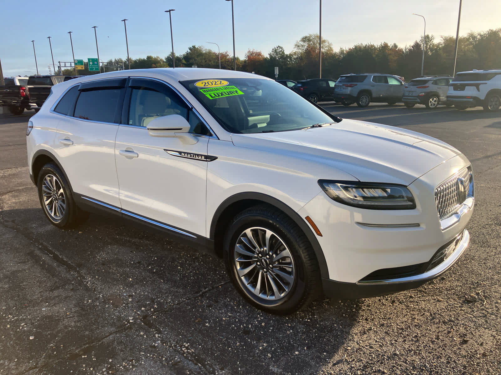 Used 2022 Lincoln Nautilus AWD w/ Premium Package image 7