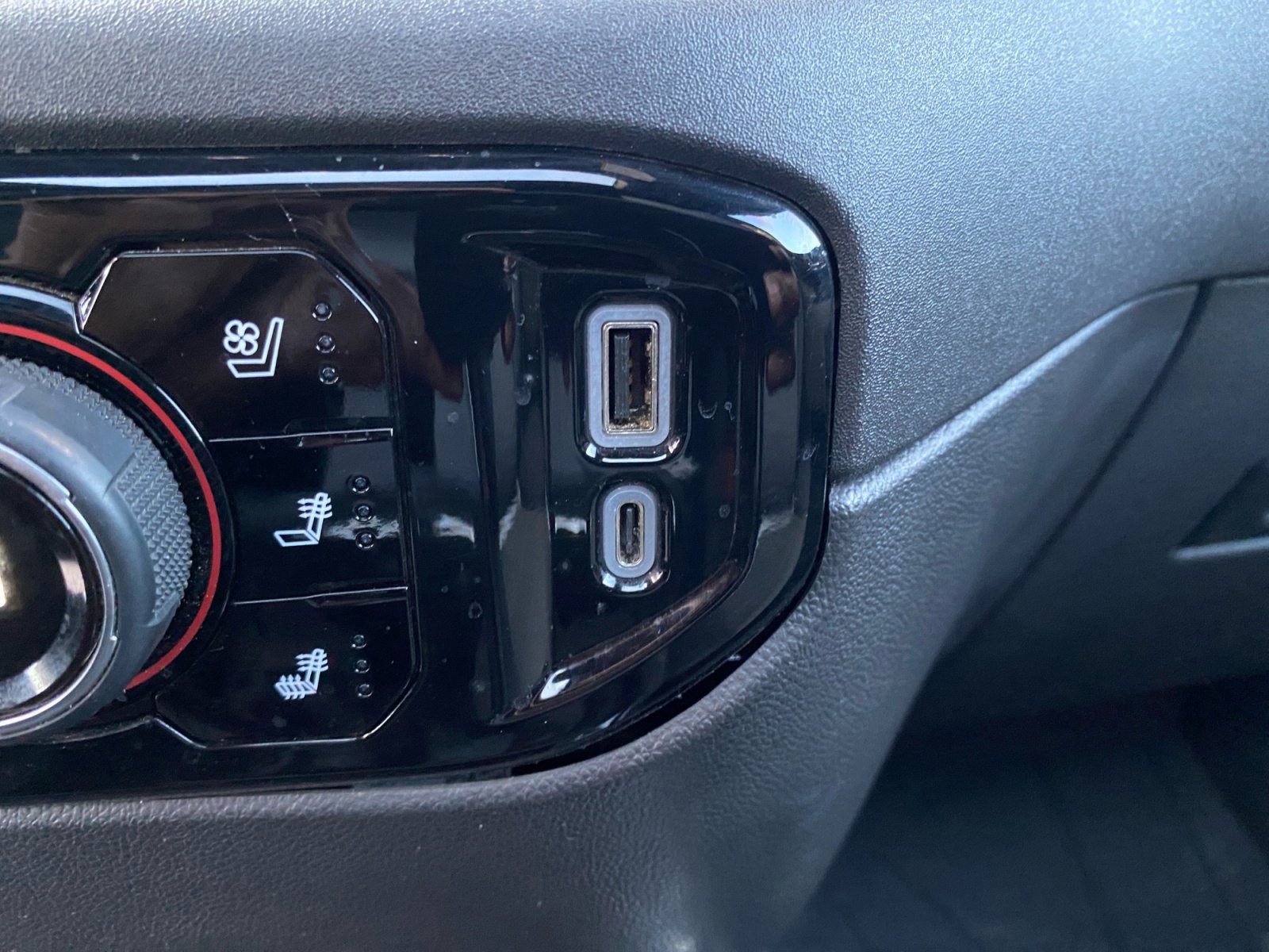 Used 2024 Chevrolet Silverado 1500 ZR2 w/ Technology Package image 21