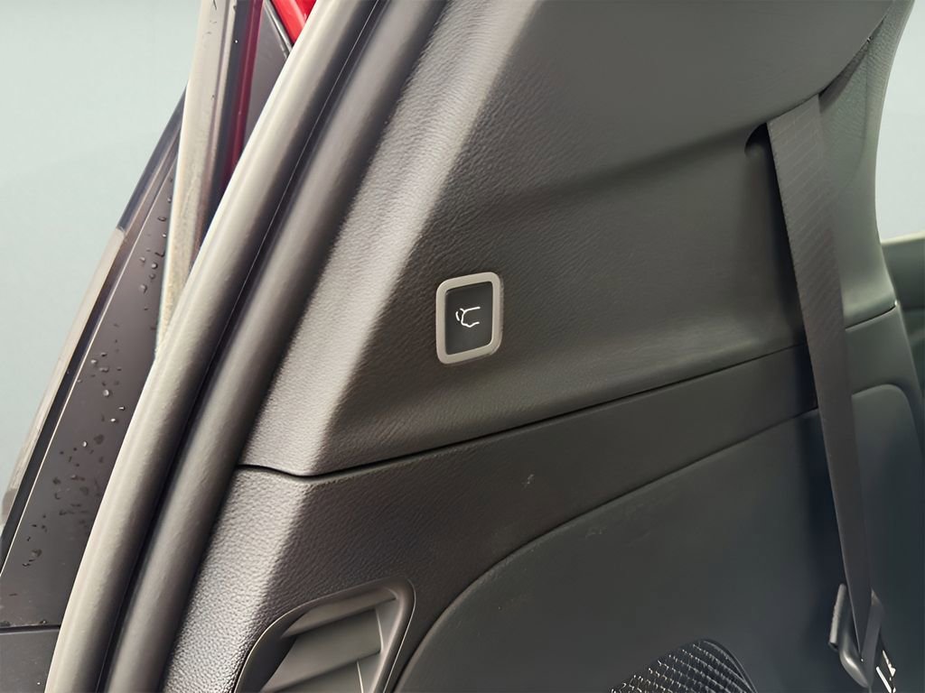 New 2026 Chrysler Pacifica Limited w/ Uconnect Theater Family Group image 23